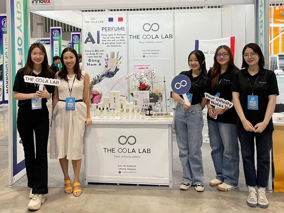 The OOLa Lab Tại Smart City Asia 2024 - Khi Nghệ Thuật Nước Hoa Và Công Nghệ AI Hòa Quyện Độc Đáo