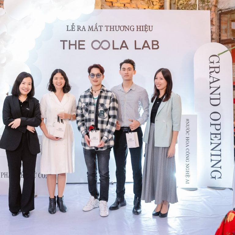 The OOLa Lab: Công Ty Đầu Tiên Ứng Dụng Công Nghệ AI Trong Nước Hoa Tại Việt Nam